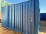 Doppelgarage aus zwei 20 Fuß Container mit Sektionaltoren, RAL 5010 – Bild 3