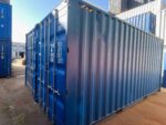 Doppelgarage aus zwei 20 Fuß Container mit Sektionaltoren, RAL 5010 – Bild 6